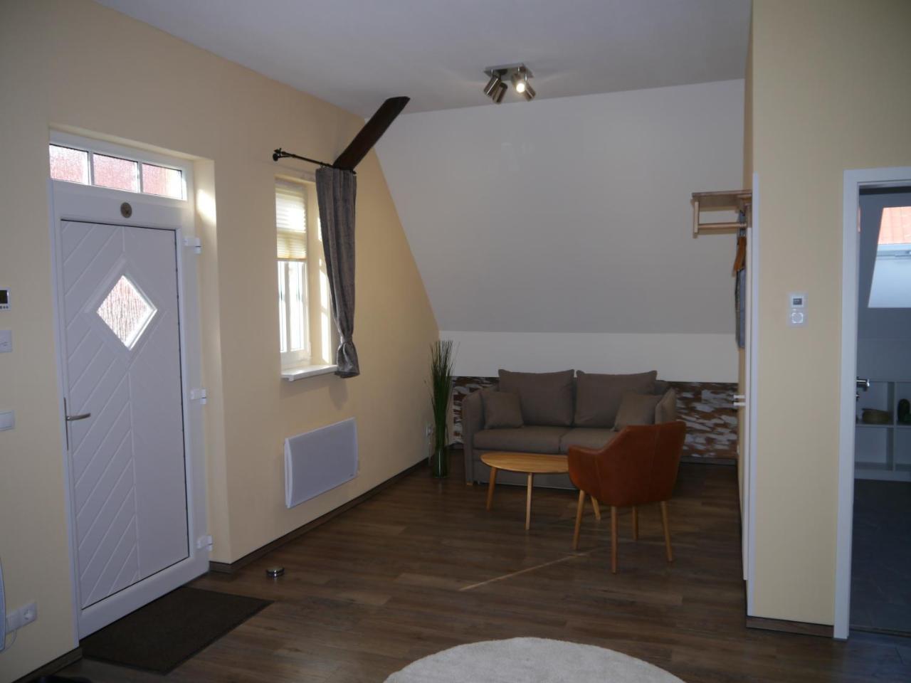 Cafe Im Hof- Bed & Breakfast Streufdorf Exterior photo